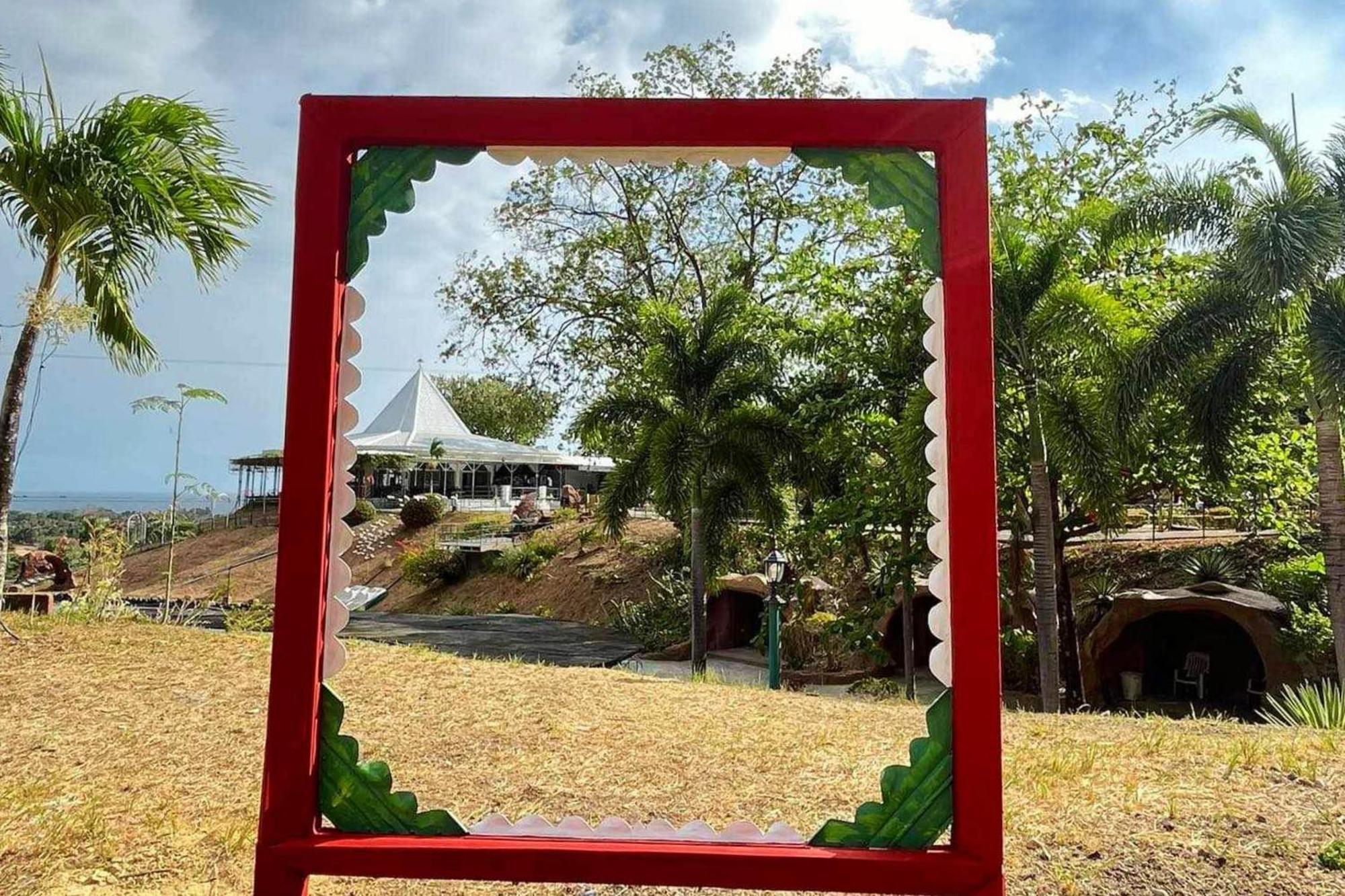 Garin Farm Pilgrimage Resort Powered By Cocotel San Joaquin Exterior photo