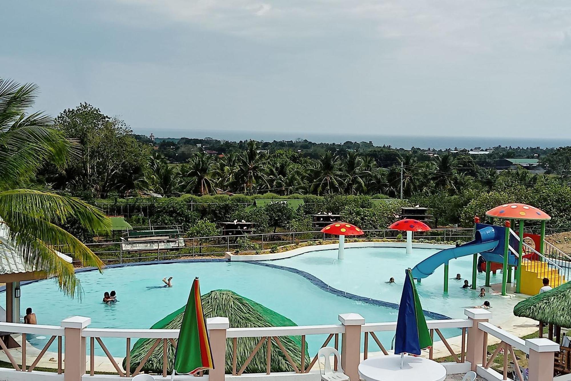 Garin Farm Pilgrimage Resort Powered By Cocotel San Joaquin Exterior photo